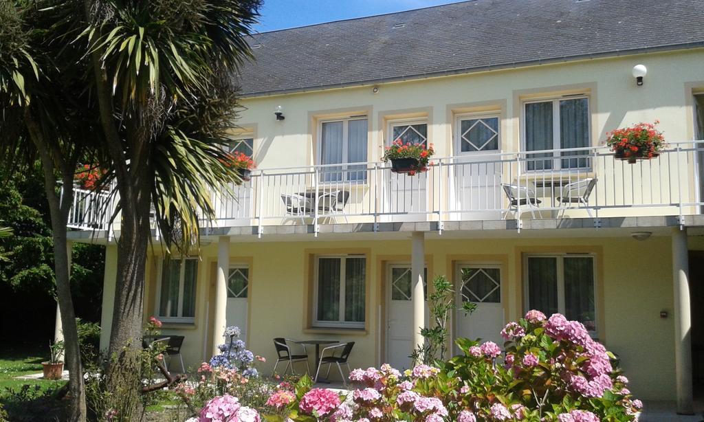 La Demeure Du Perron Hotel Quettehou Buitenkant foto