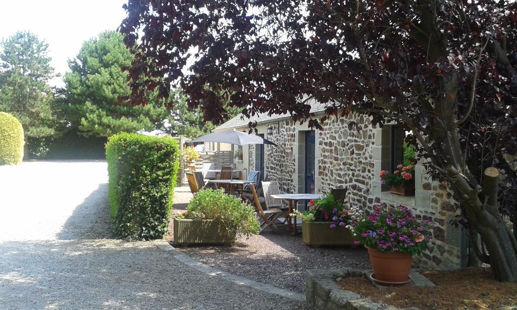 La Demeure Du Perron Hotel Quettehou Buitenkant foto