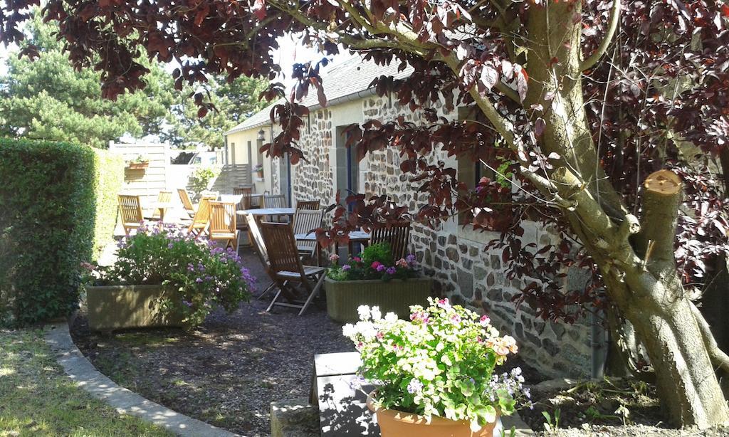 La Demeure Du Perron Hotel Quettehou Buitenkant foto